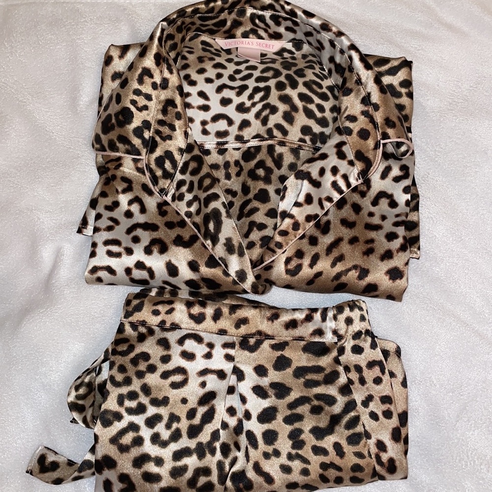 Victoria’s Secret pajama set